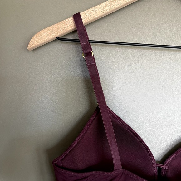 NWOT Lively The Spacer T-Shirt Bra Burgundy Red Size 34A Wireless Lightly Padded - Picture 11 of 16